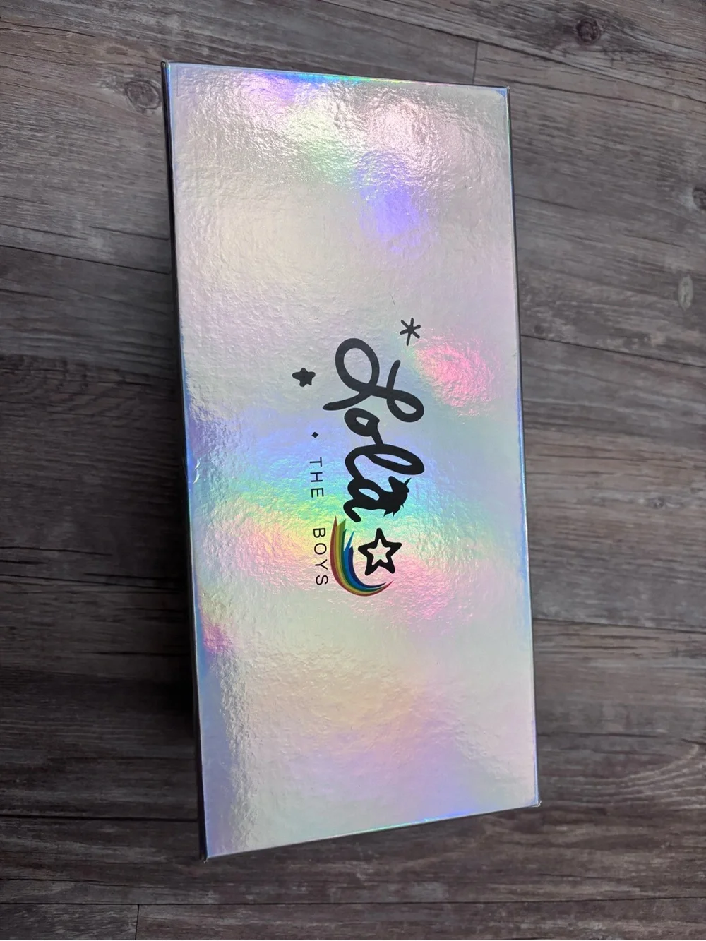 Lola + The Boys Black hologram girls slides